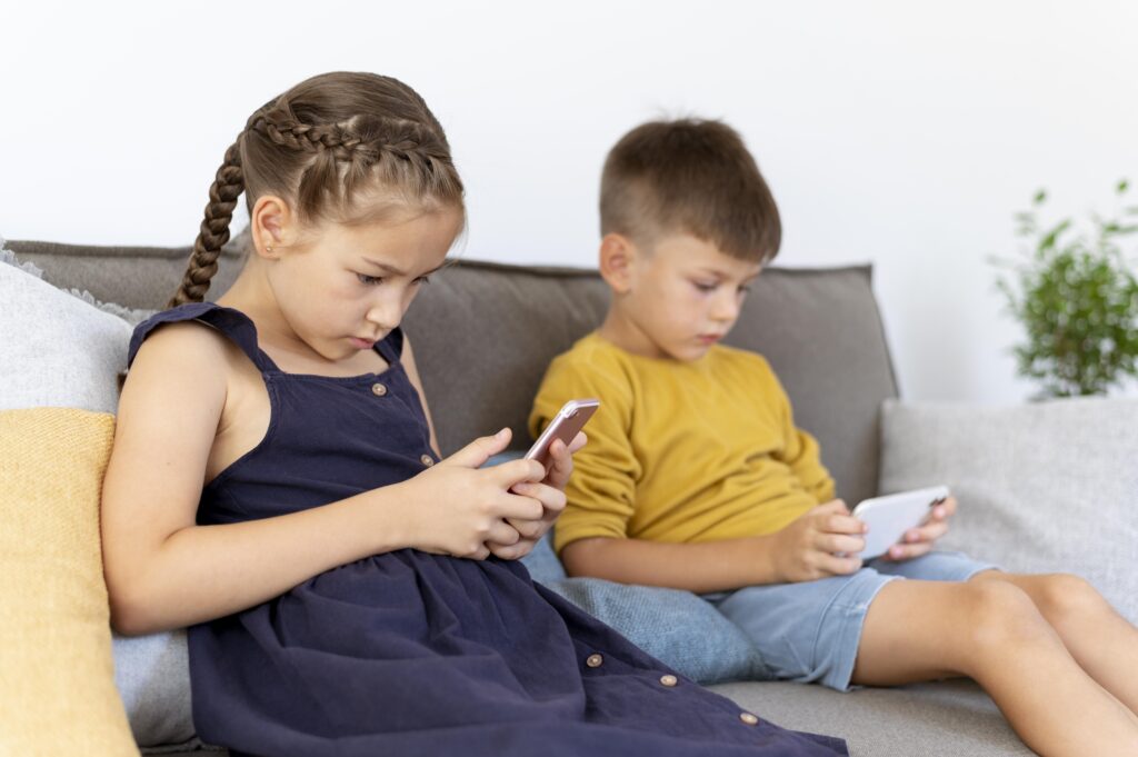 Kinderen op telefoon en sociale media - opvoeden met Snapchat TikTok en YouTube